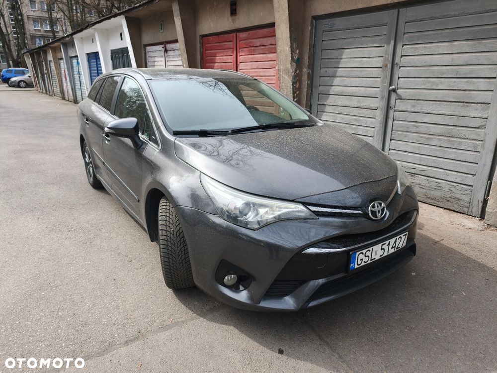 Toyota Avensis 1.8 Premium MS - 3