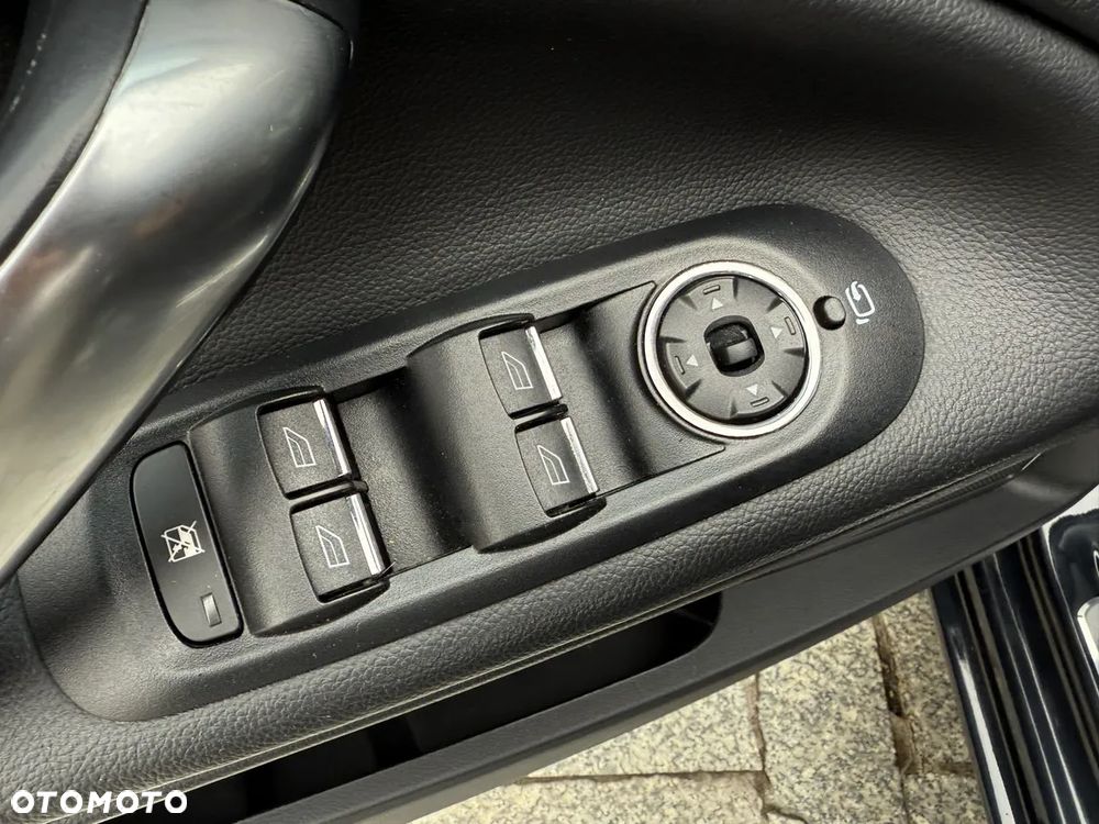Ford Mondeo 2.0 TDCi Titanium X - 23