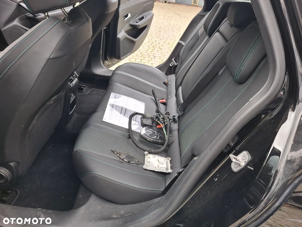 Peugeot 308 Hybrid 180 e-EAT8 Allure Pack - 12