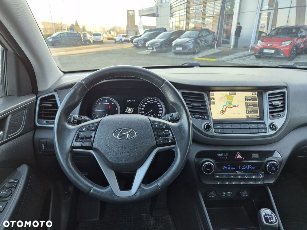 Hyundai Tucson 2.0 CRDI BlueDrive Style 2WD - 17