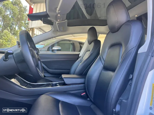 Tesla Model 3 - 9