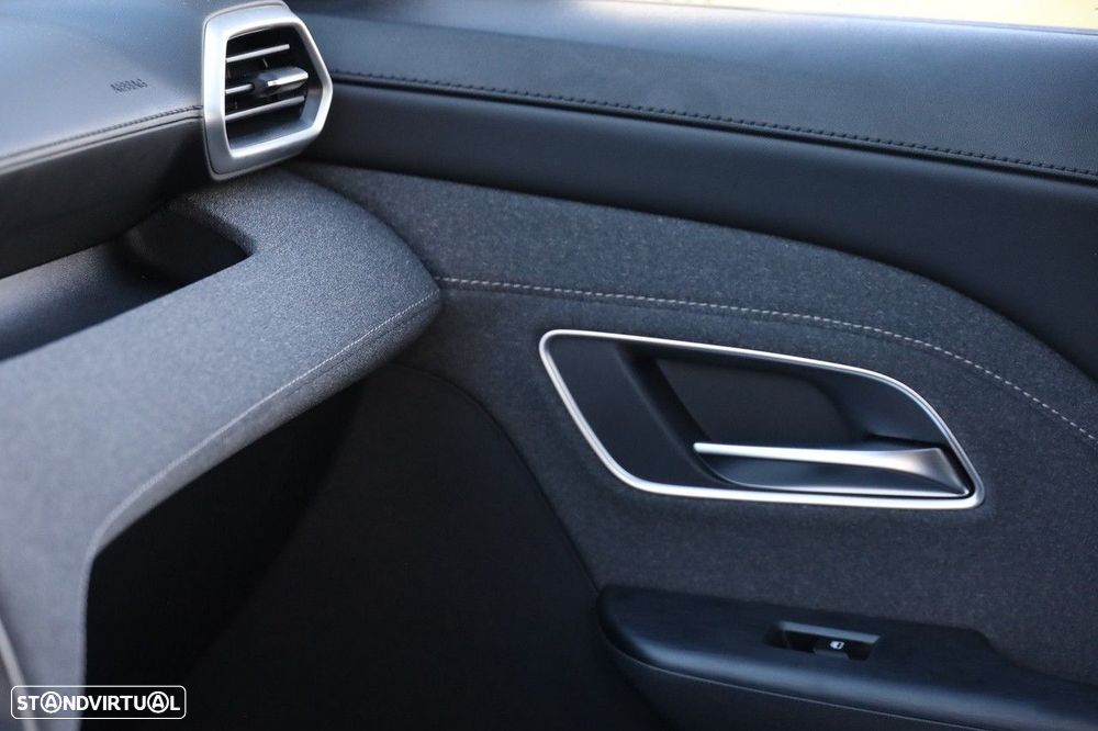 MG ZS 1.5 Hybrid+ Standard - 14