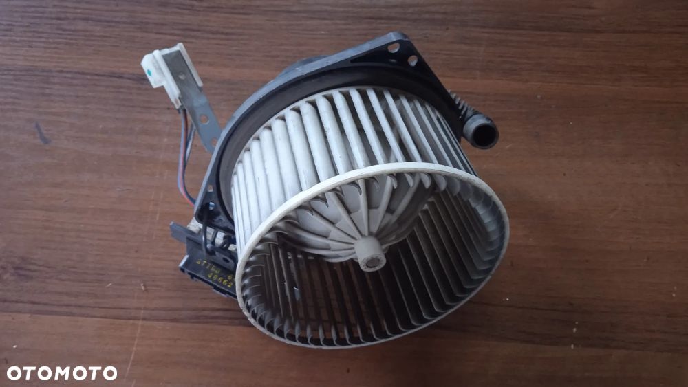 Dmuchawa wentylator nawiewu 0130111153 Nissan Primera P10 - 2