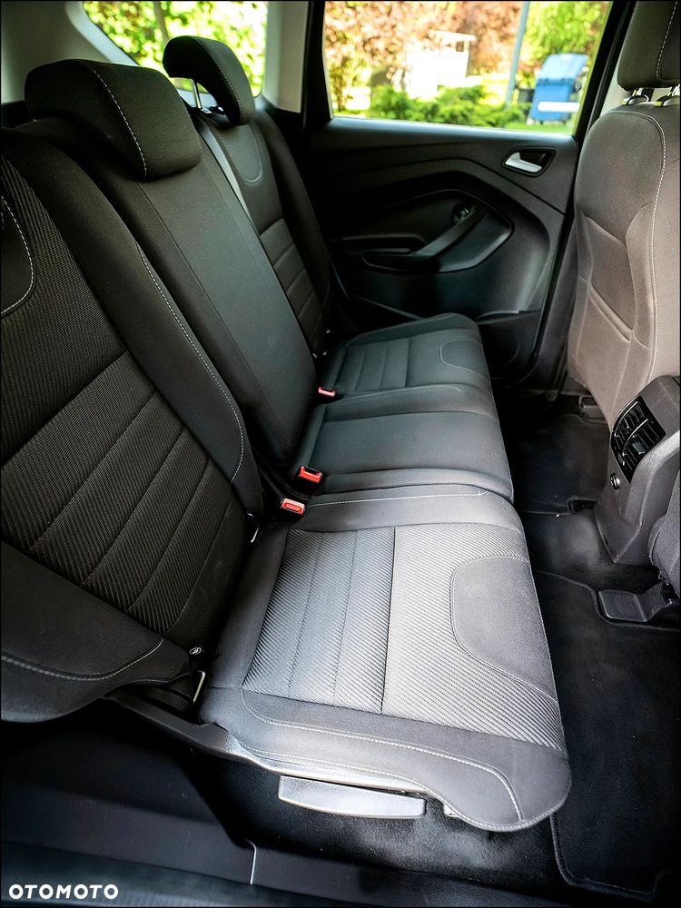 Ford Kuga - 34
