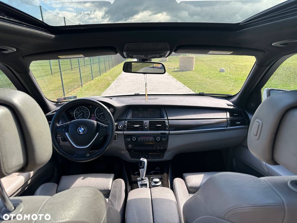 BMW X5 3.0si xDrive - 22