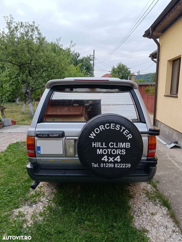 Toyota Hilux - 1