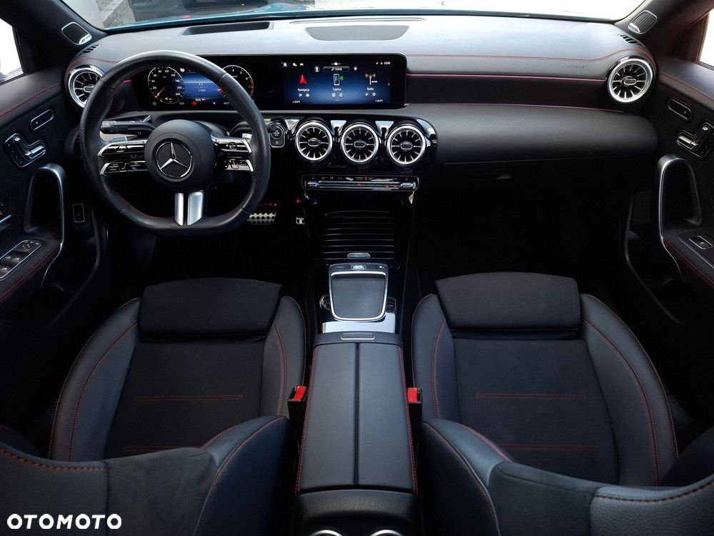 Mercedes-Benz CLA - 11