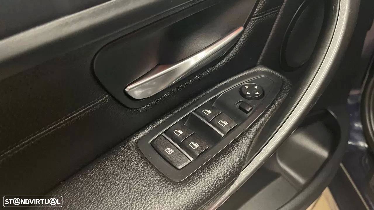 BMW 320 d Touring ED Line Luxury Auto - 32