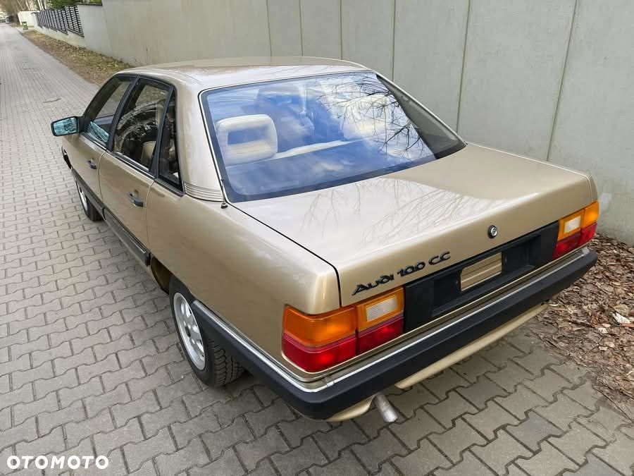 Audi 100 - 9