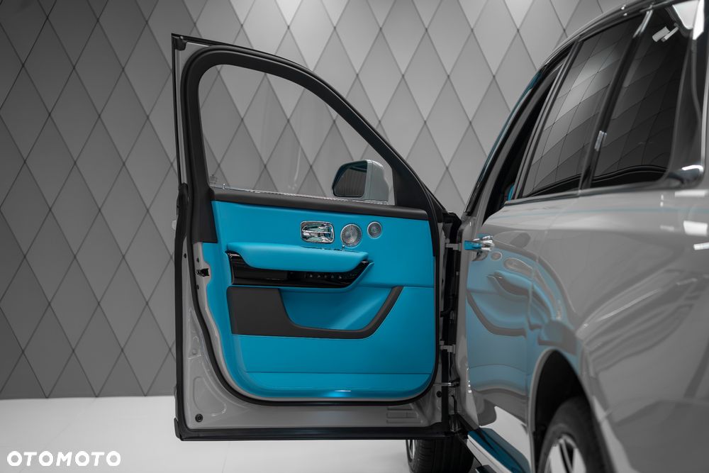 Rolls-Royce Cullinan - 13