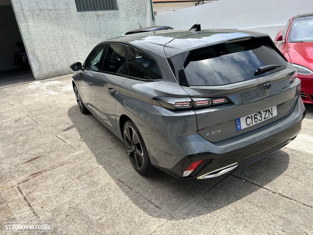 Peugeot e-308 - 9