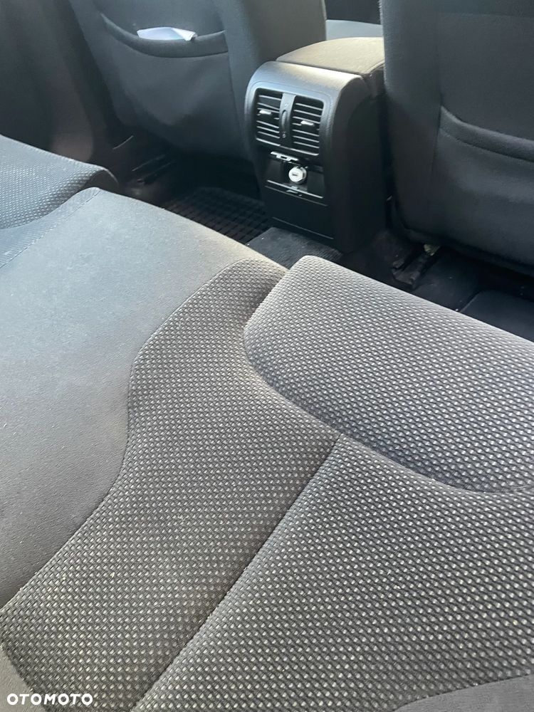 Volkswagen Passat 1.9 TDI Comfortline - 16
