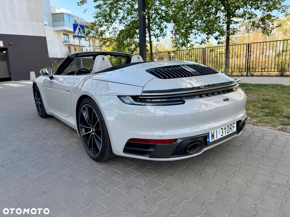 Porsche 911 Carrera 4S - 15