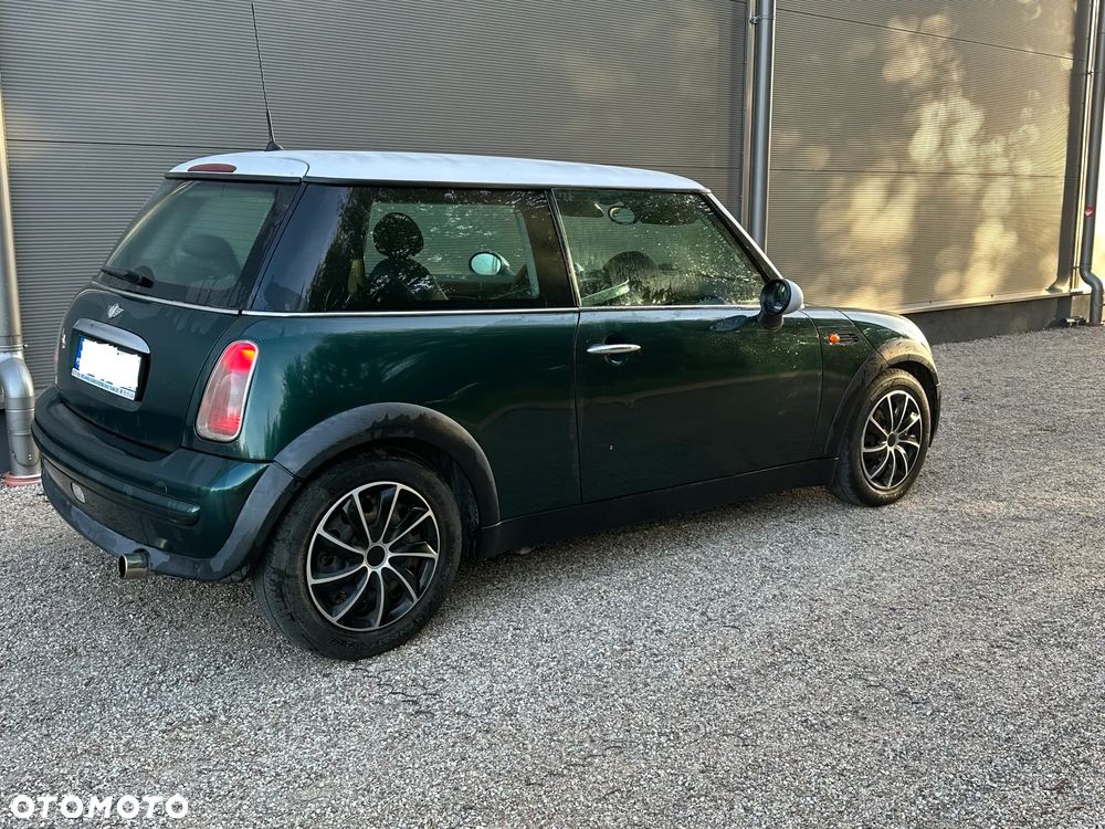 MINI Cooper Standard - 2