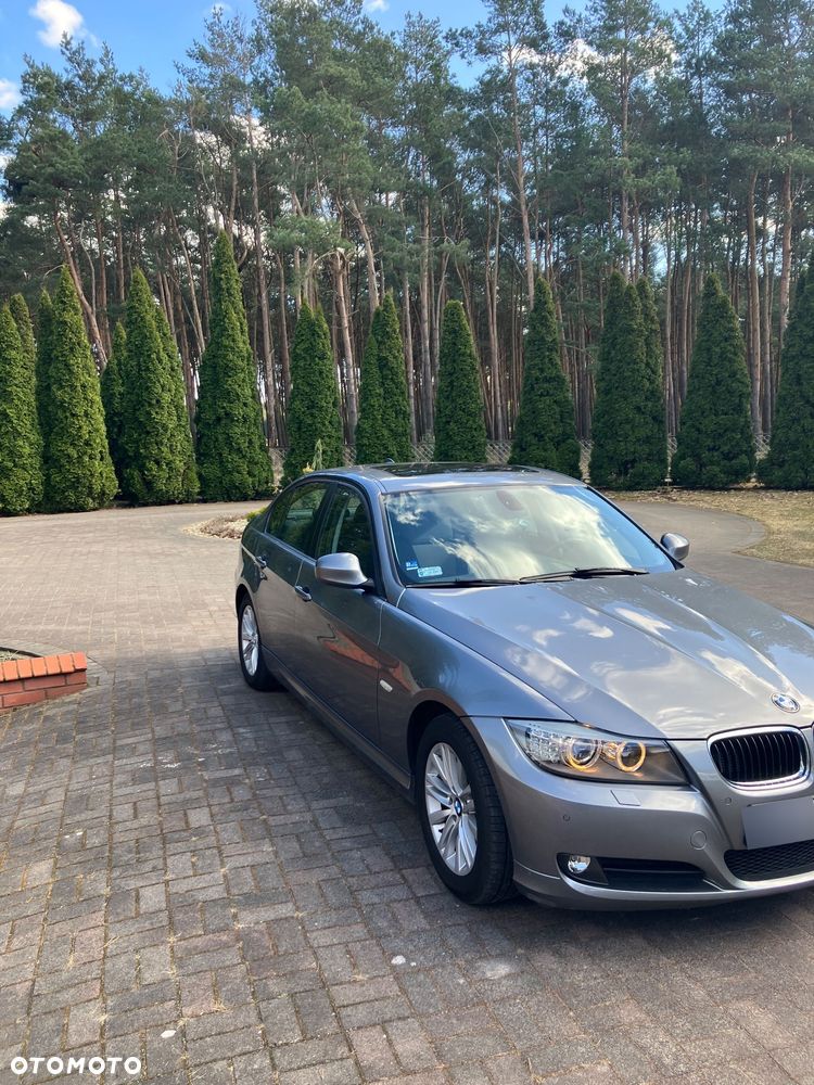 BMW Seria 3 320i - 3