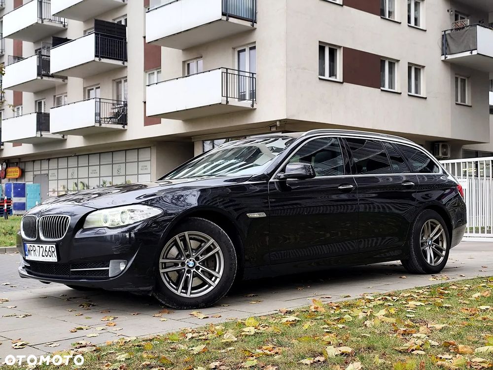 BMW Seria 5 525d xDrive Touring Sport-Aut Luxury Line - 2