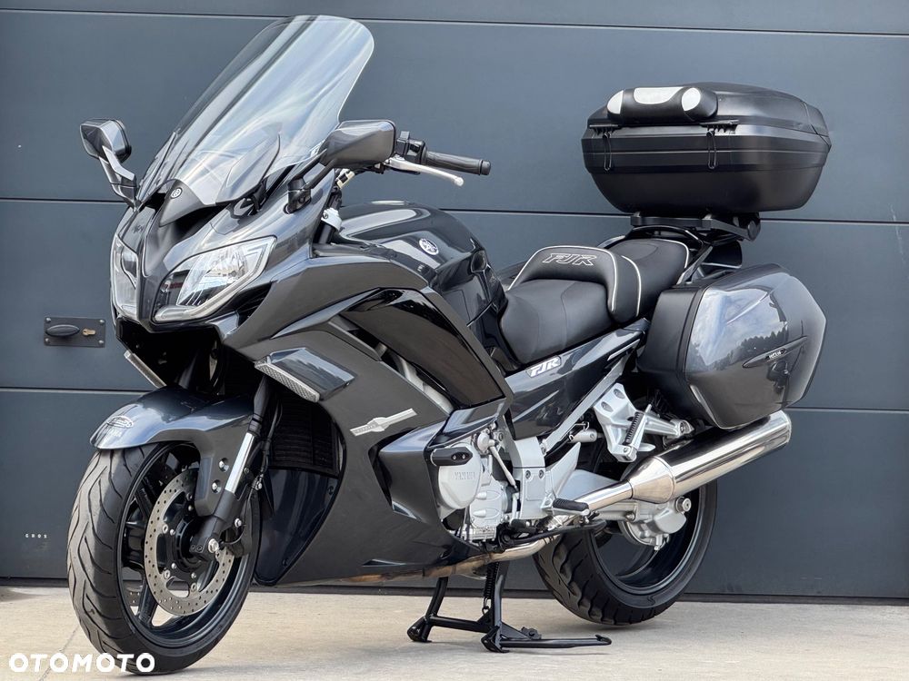 Yamaha FJR - 24