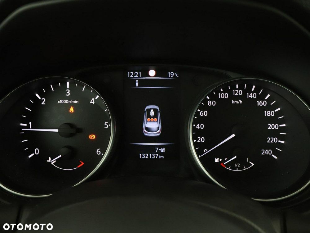 Nissan Qashqai 1.6 DCi N-Connecta - 23