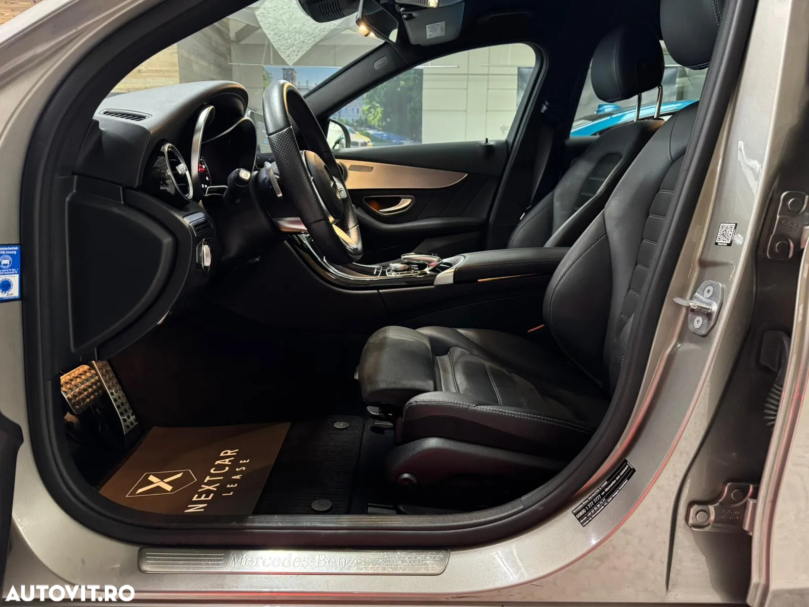 Mercedes-Benz C 220 d 4Matic T 9G-TRONIC AMG Line - 9