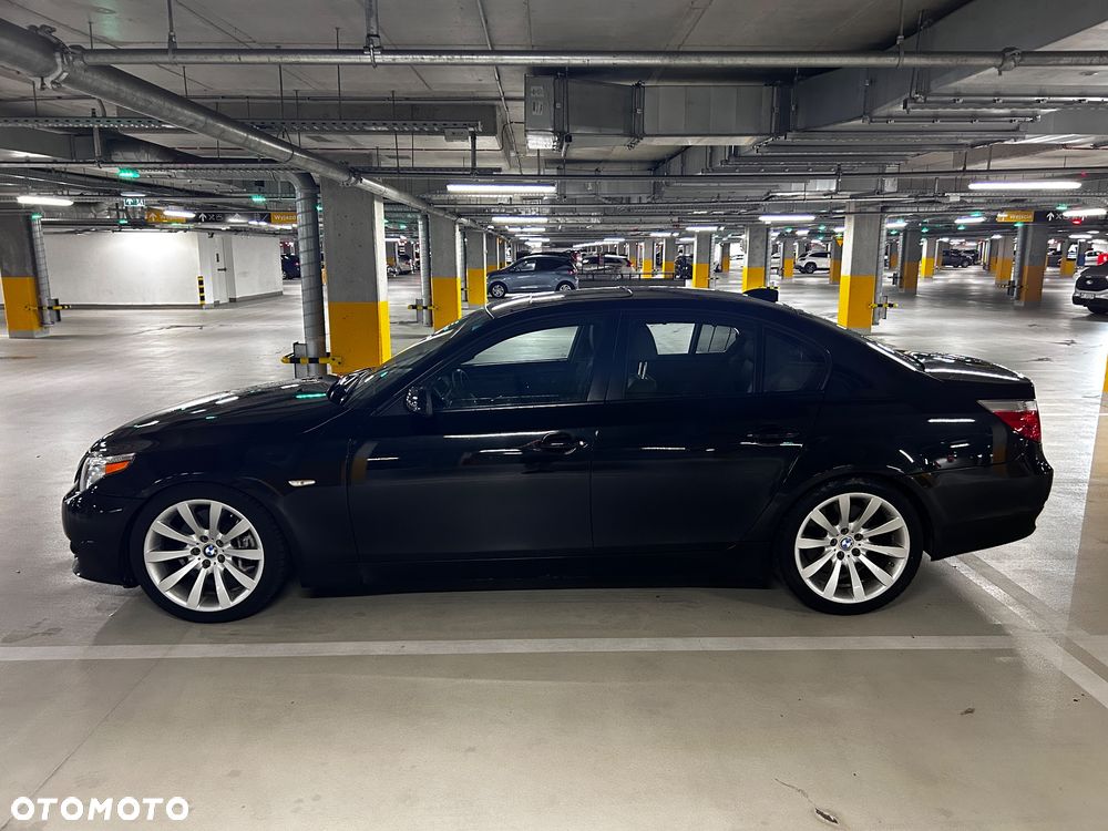 BMW Seria 5 550i Sport-Aut Edition Exclusive - 16