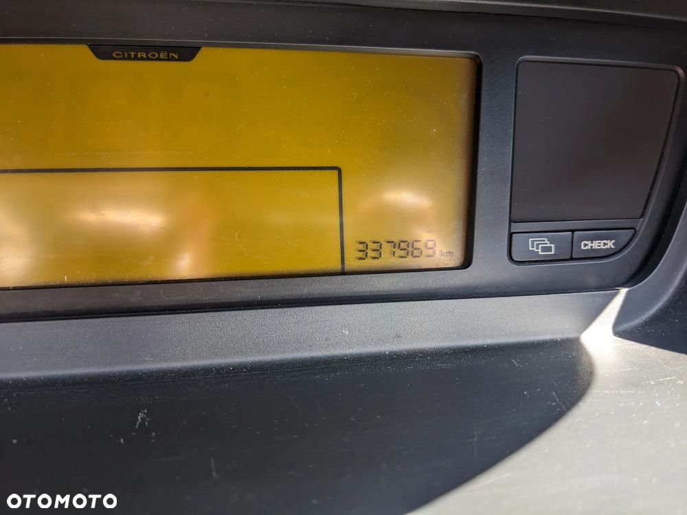 Citroën C4 HDi 110 FAP Style - 20