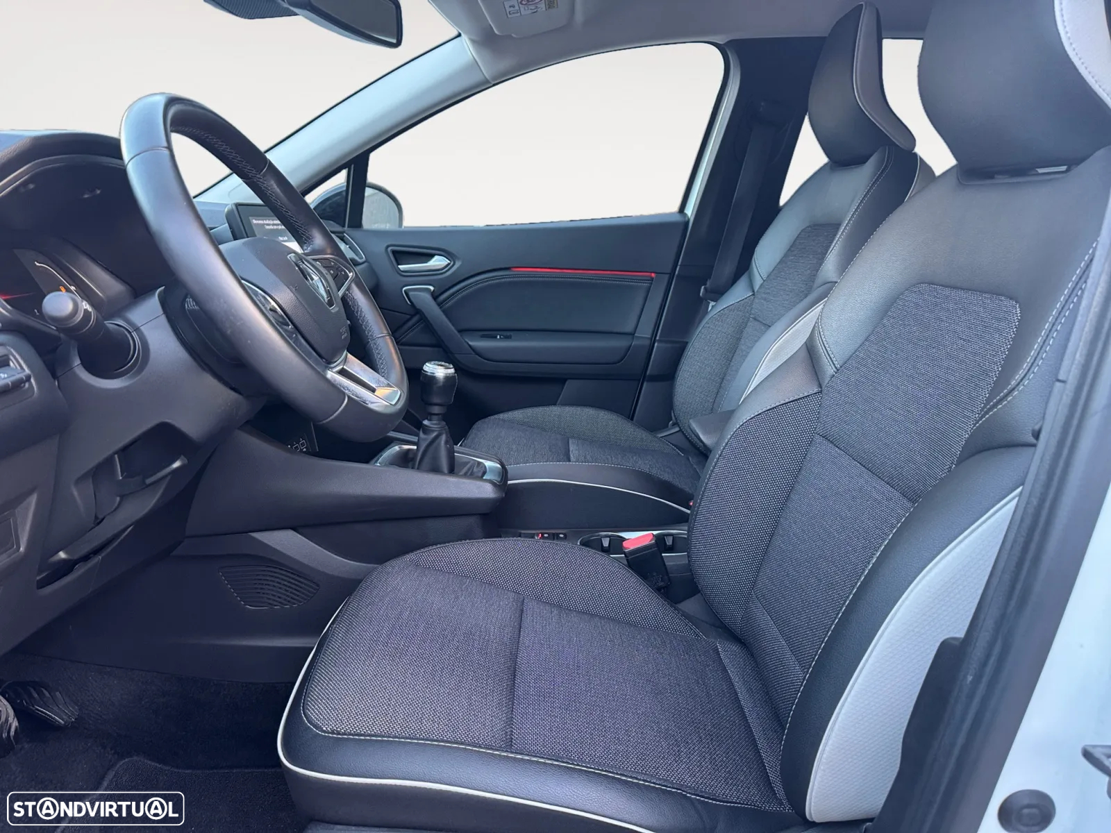 Renault Captur 1.0 TCe Techno Bi-Fuel - 10