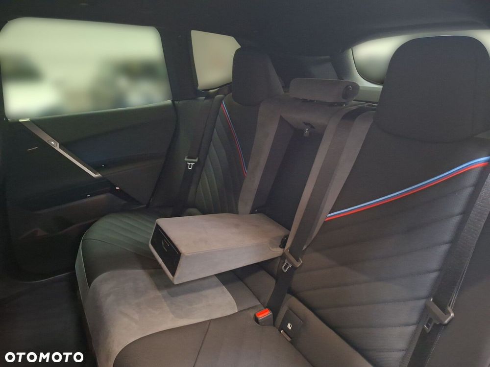 BMW iX xDrive45 100.6kWh - 18