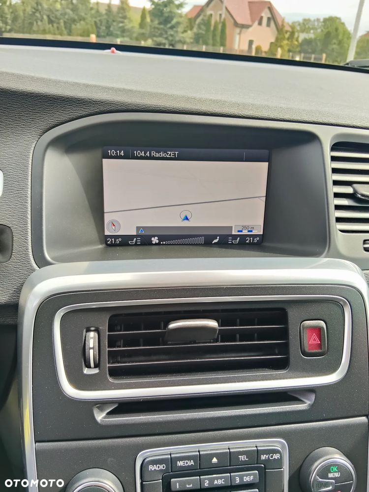 Volvo V60 T3 Kinetic - 11