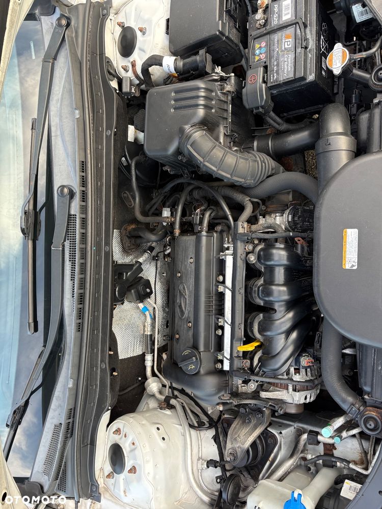 Hyundai i30 1.4 Base + - 40