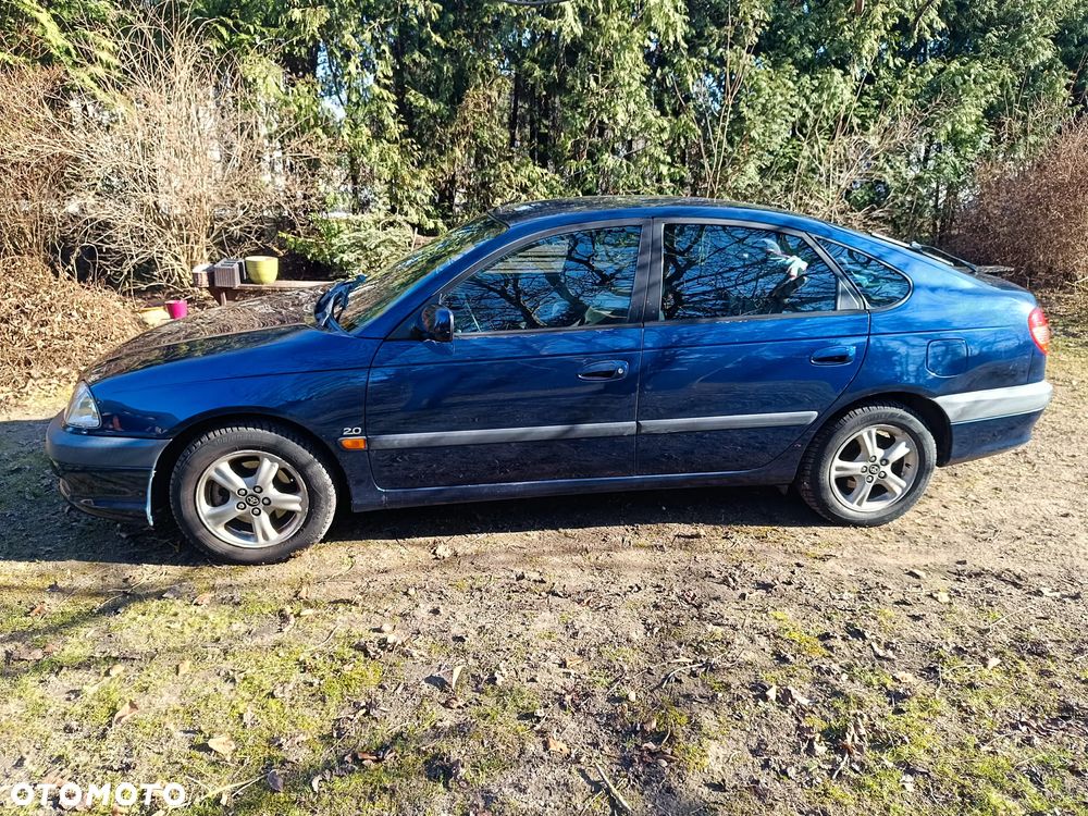 Toyota Avensis 2.0 VVT-i Sol - 9