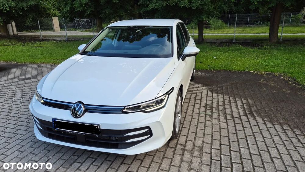 Volkswagen Golf - 1