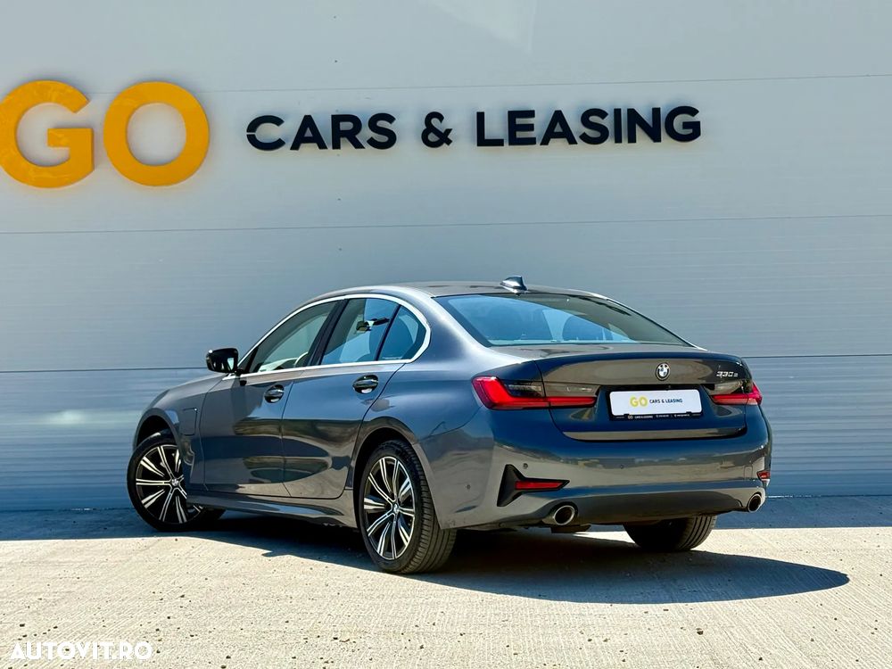 BMW Seria 3 330e Aut. Sport Line - 3
