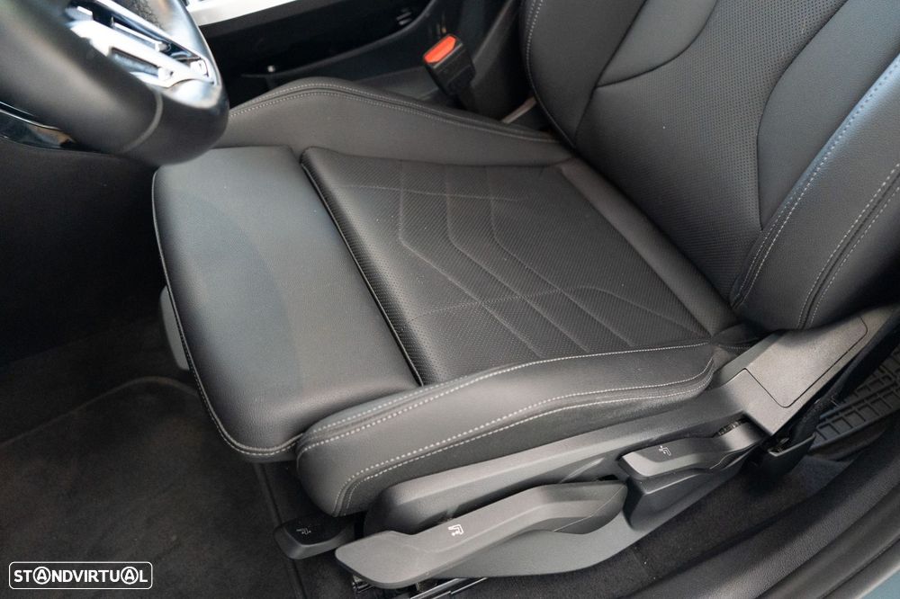 BMW iX1 xDrive30 Pack Desportivo M - 7