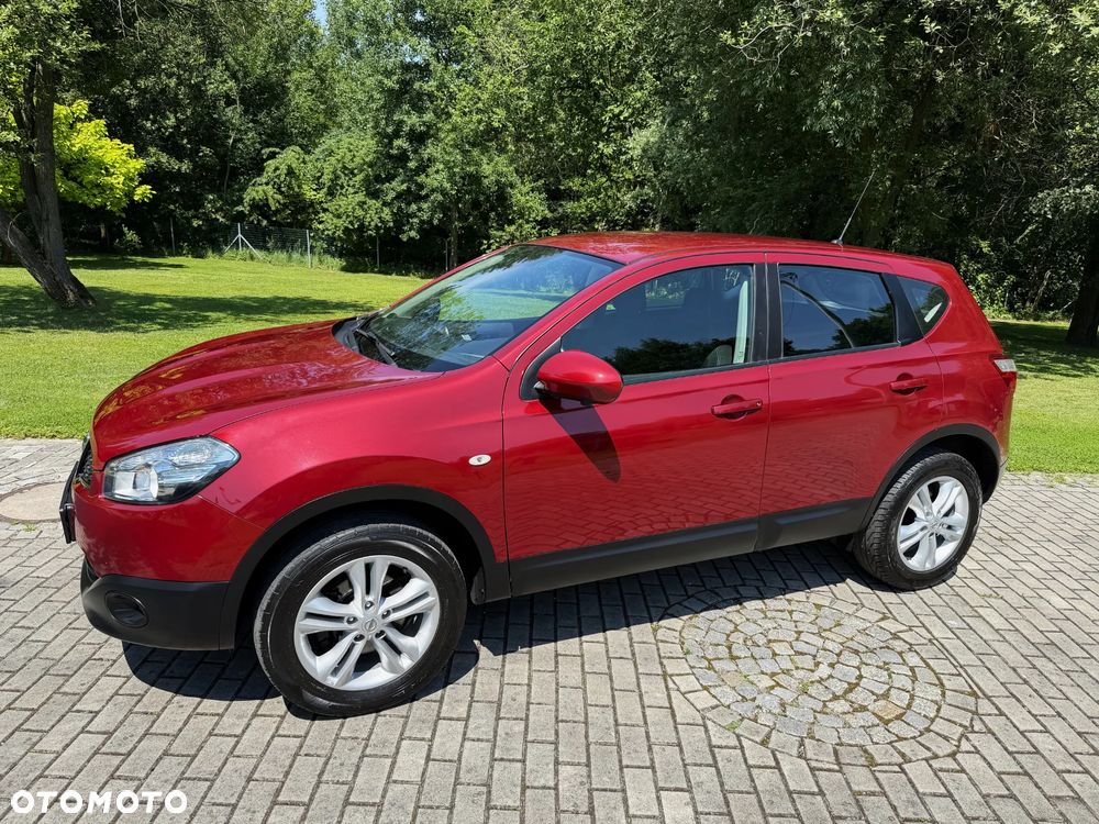 Nissan Qashqai 2.0 4 x 4 360 - 5