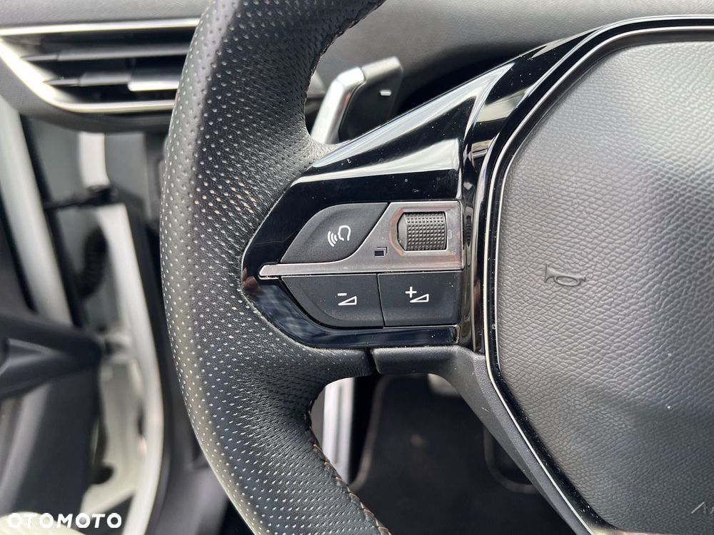 Peugeot 3008 1.2 PureTech GT S&S EAT8 - 12