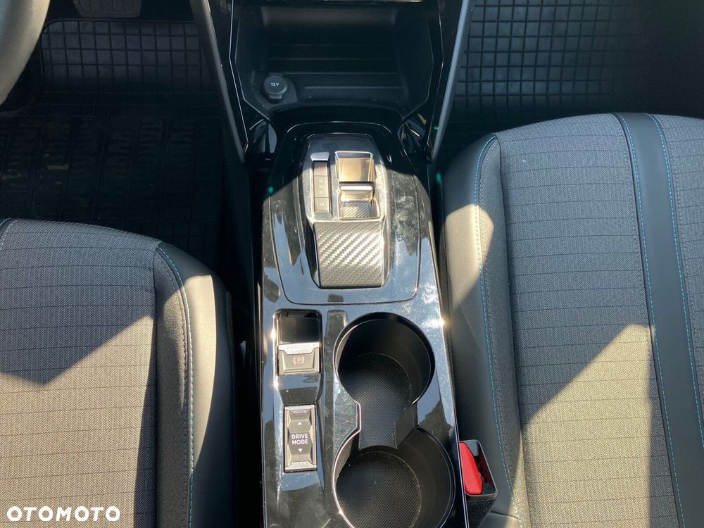 Peugeot 2008 1.2 PureTech Allure Pack S&S EAT8 - 14