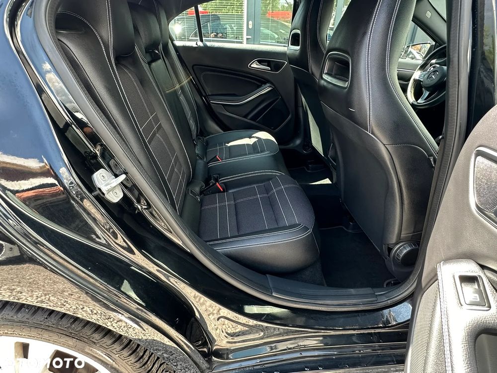 Mercedes-Benz Klasa A 180 (BlueEFFICIENCY) Style - 26
