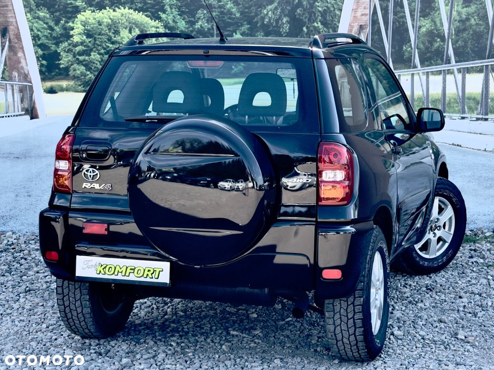 Toyota RAV4 - 8