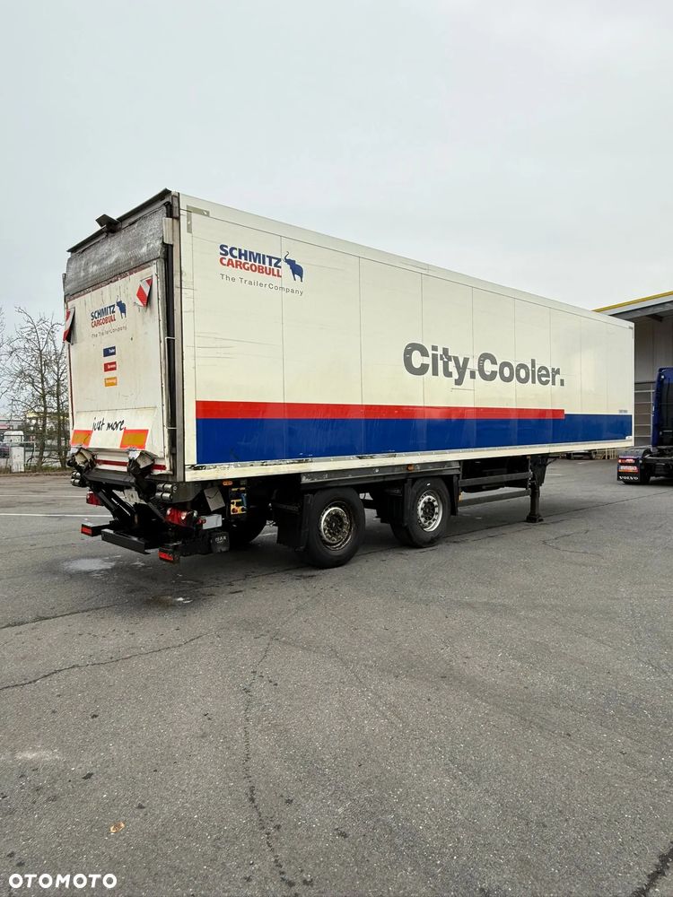 Schmitz Cargobull SKO 18 - 6