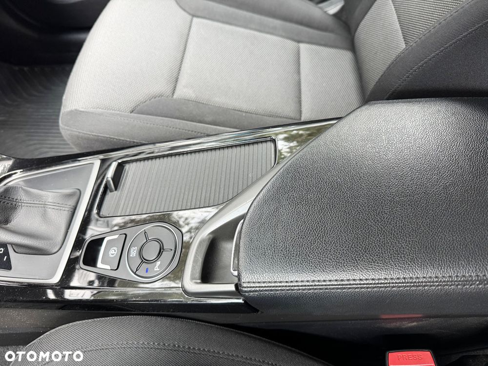 Hyundai i40 Kombi blue 1.6 CRDi DCT Space - 29