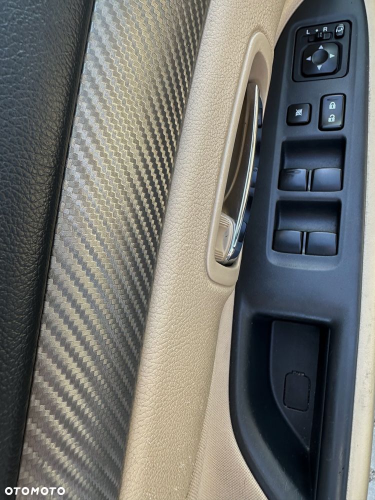 Mitsubishi Outlander 2.0 Intense + CVT - 10