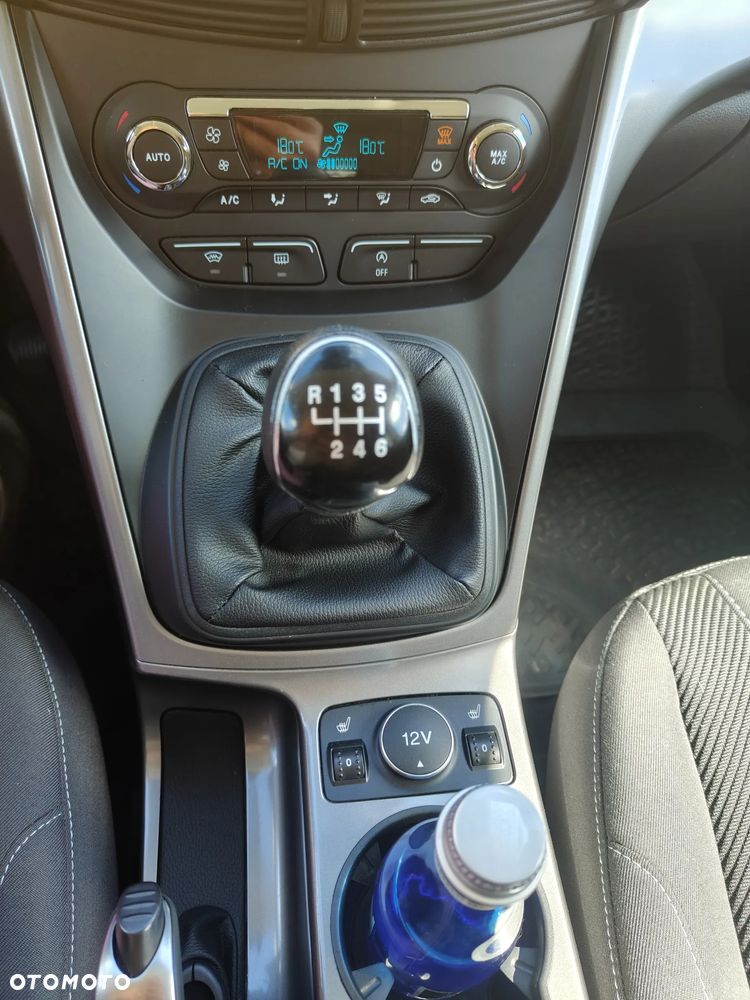 Ford Kuga 1.5 EcoBoost 2x4 Trend - 26