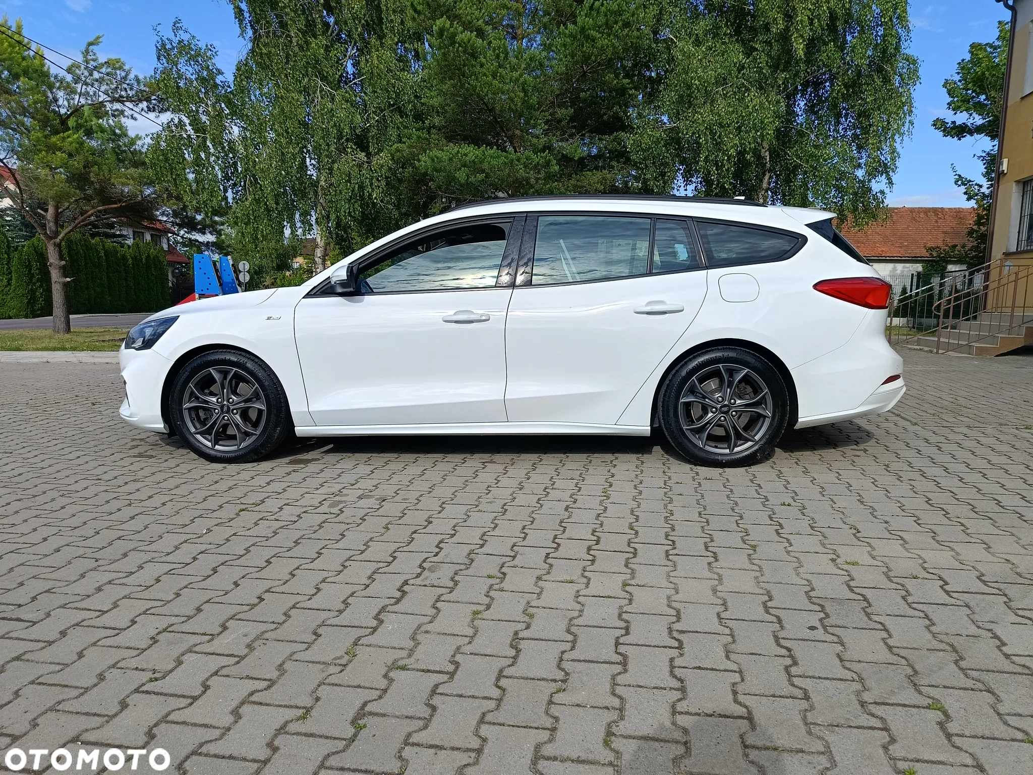 Ford Focus Turnier 1.5 EcoBlue Start-Stopp-System ST-LINE DESIGN - 8