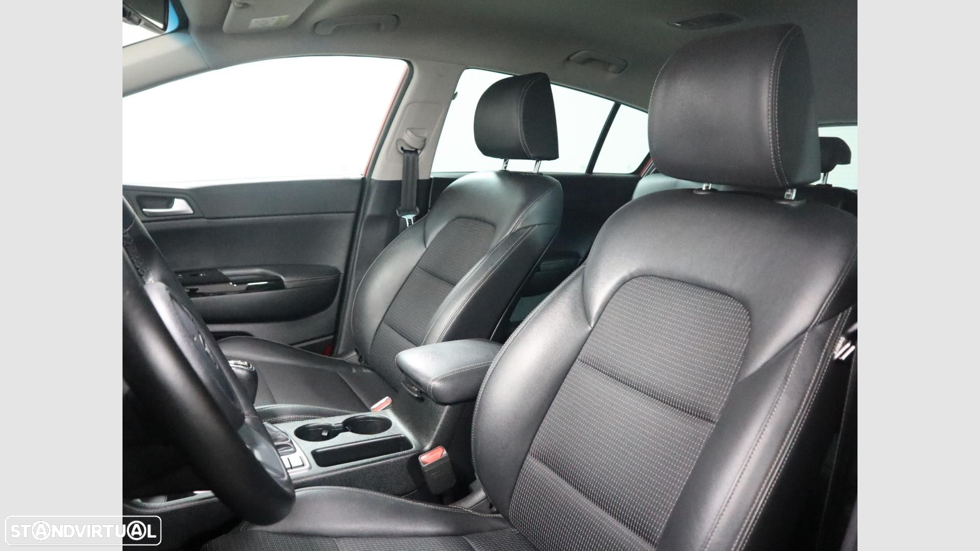 Kia Sportage 1.6 CRDI ISG MHEV Drive - 4
