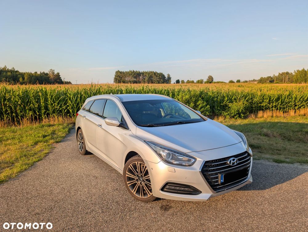 Hyundai i40 Kombi 1.7 CRDi DCT Premium - 3