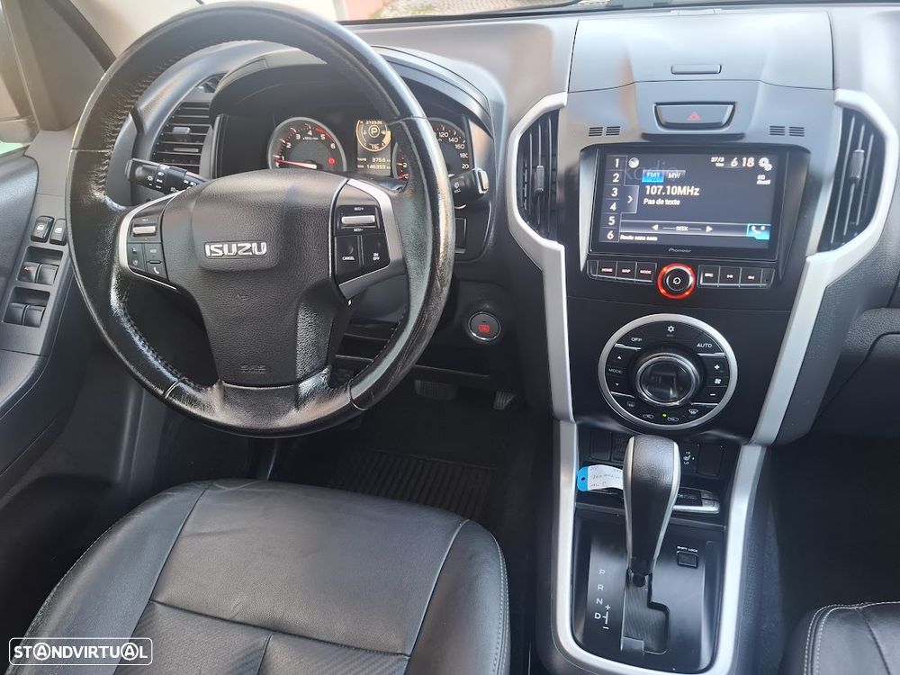 Isuzu D-Max 4x4 Cabine Dupla Auto Premium - 11