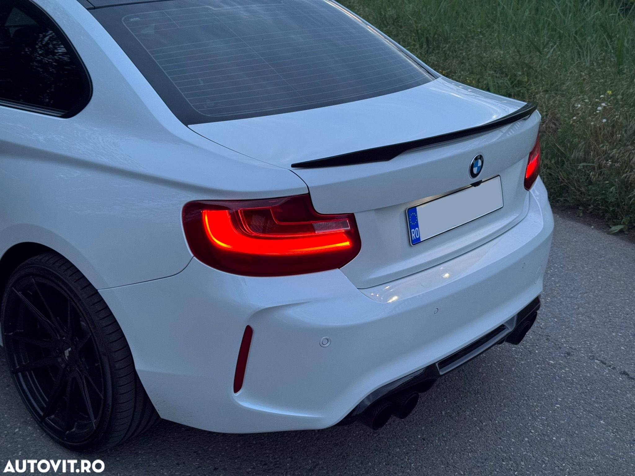 BMW Seria 2 220d - 12