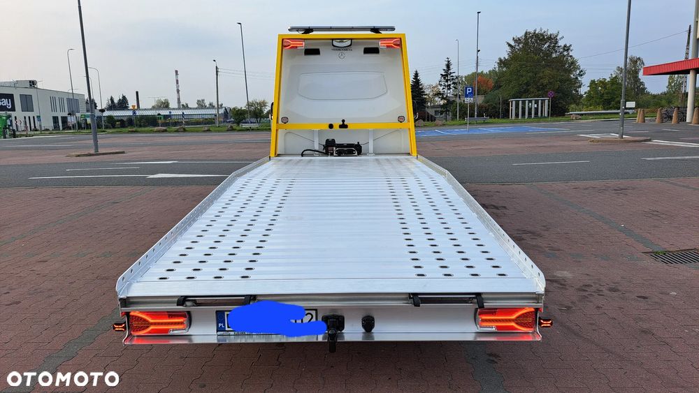 Mercedes-Benz Sprinter 519 - 8