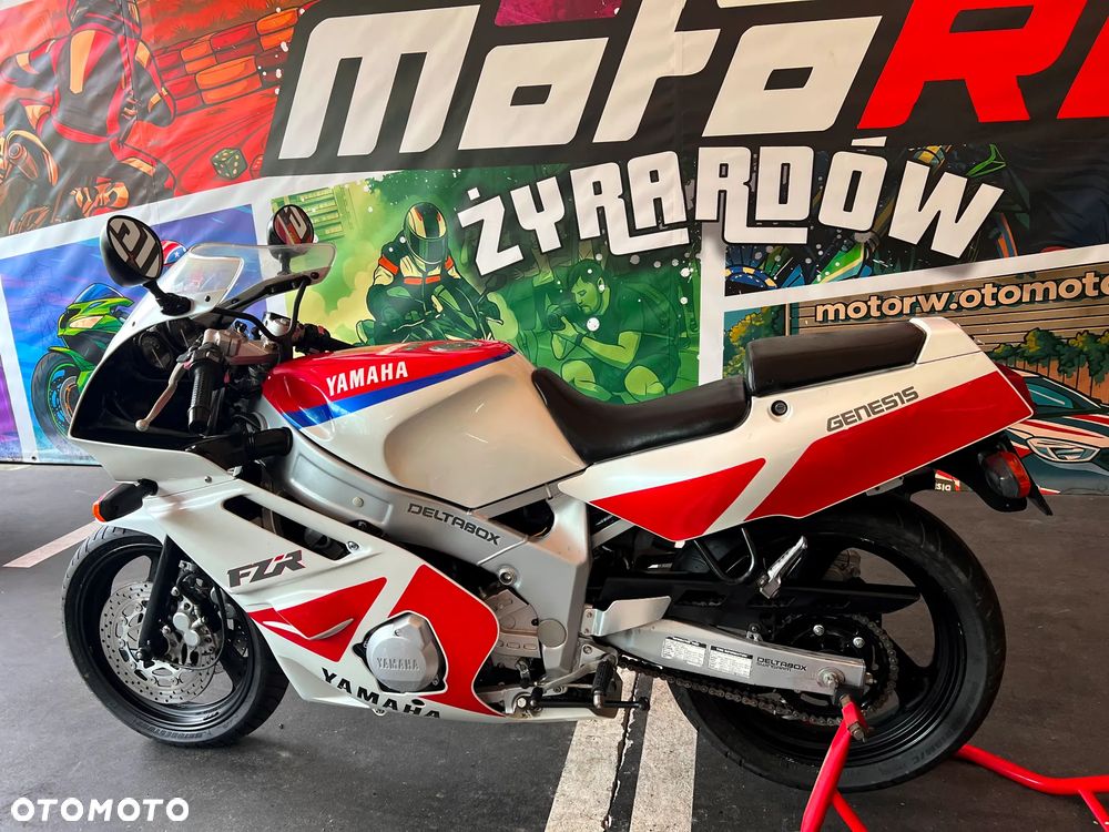 Yamaha FZR - 6