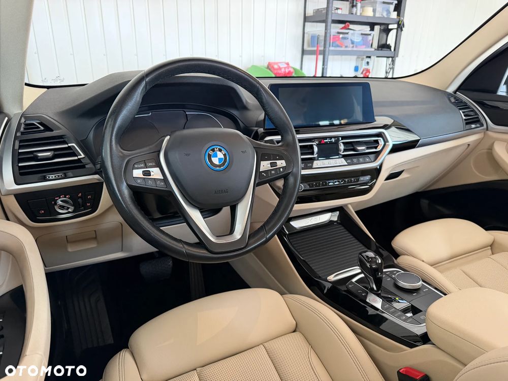 BMW X3 xDrive30e - 12